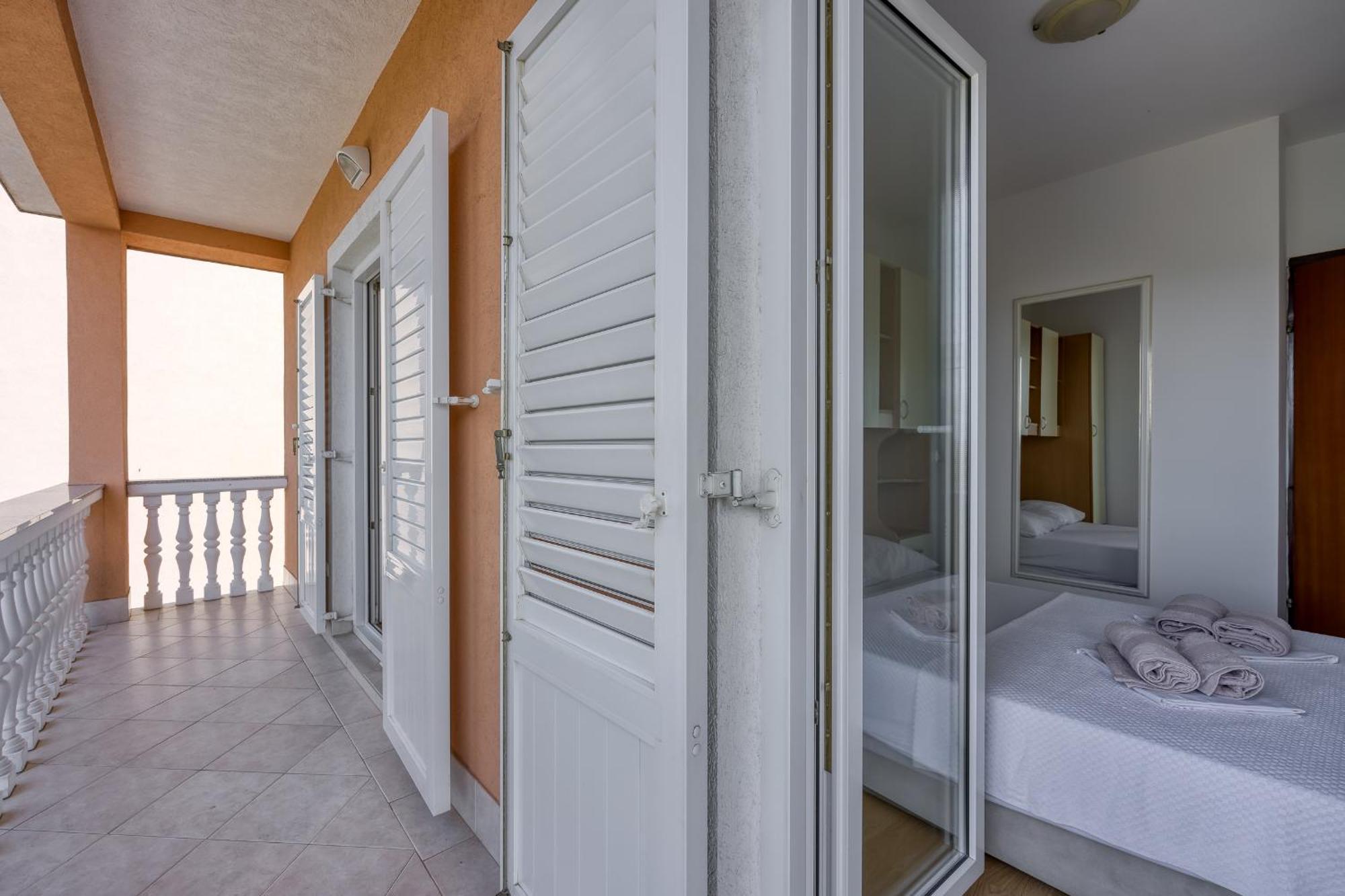 Apartments Grozdana Цриквениця Екстер'єр фото